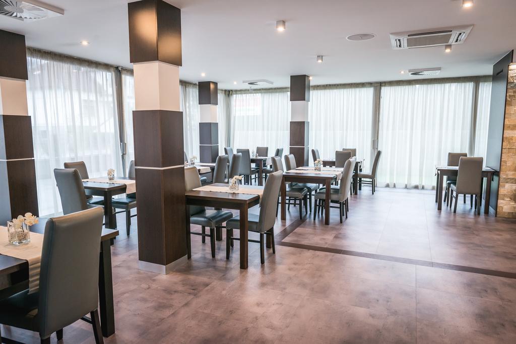 Guest House Frizzante Turčianske Teplice Esterno foto